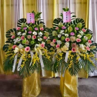 喪禮高架花籃T